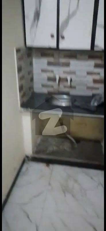 محمود آباد نمبر 3 محمود آباد,کراچی میں 2 کمروں کا 6 مرلہ فلیٹ 30.0 ہزار میں کرایہ پر دستیاب ہے۔