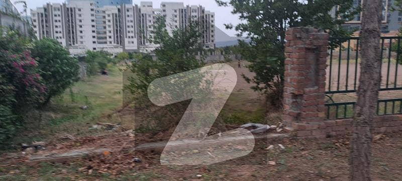 4 Kanal Developed Possession Farm House Plot For Sale Block B, Gulberg Greens, Islamabad
