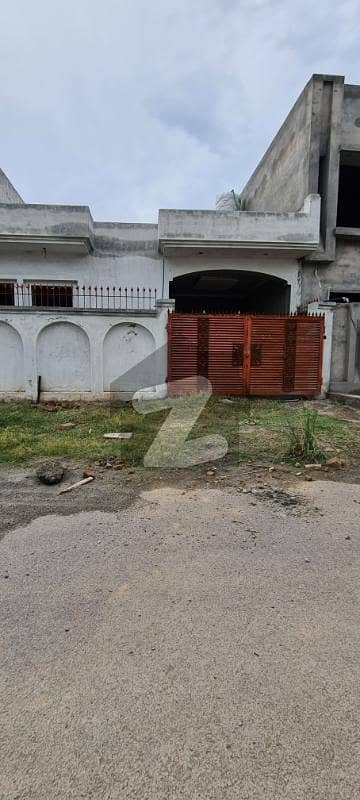ای ۔ 18 اسلام آباد میں 2 کمروں کا 7 مرلہ مکان 1.1 کروڑ میں برائے فروخت۔ ای ۔ 18 اسلام آباد میں 2 کمروں کا 7 مرلہ مکان 1.1 کروڑ میں برائے فروخت۔