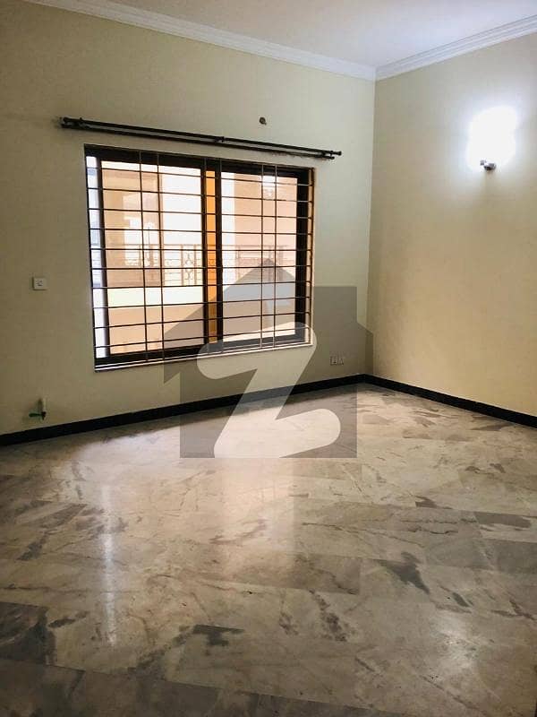 D-12 VIP Ideal Possession Separate Entrance Separate Meter All Facilities Available D-12 VIP Ideal Possession Separate Entrance Separate Meter All Facilities Available