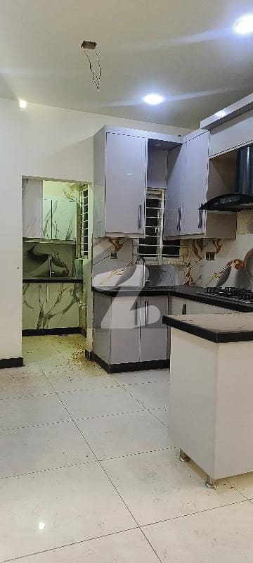 Apartment with Extra Space in Metro Twin Tower
