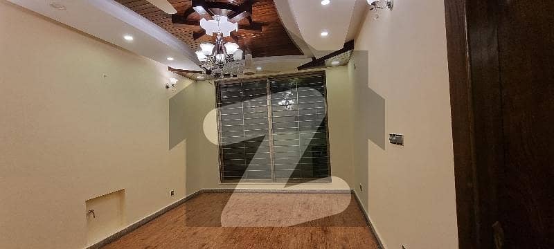 E-11 Full VIP Ideal House All Facilities Available E-11 Full VIP Ideal House All Facilities Available