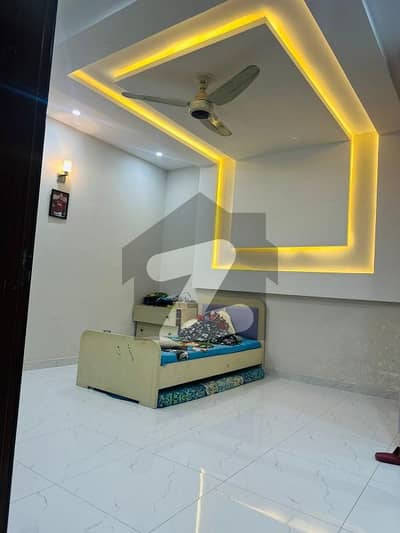 10 Marla House Upper Portion Very Prime Location Brand New Beautiful Luxury Modern Stylish Designer