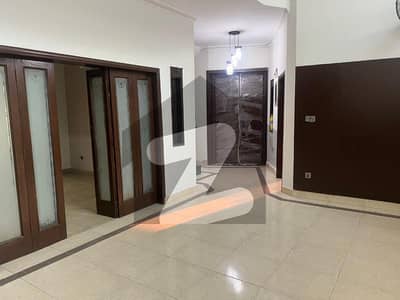 One Kanal Modern Deign Bungalow For Rent Air Avenue phase8 Lahore.