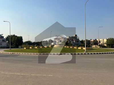 10 Marla Prime Location Residential Plot For Sale in Lake city Sector M-5