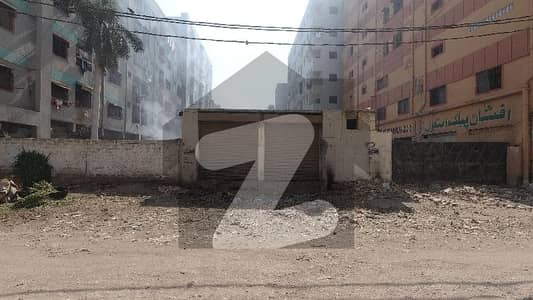 لیاری ٹاؤن کراچی میں 4 کنال کمرشل پلاٹ 28.0 کروڑ میں برائے فروخت۔