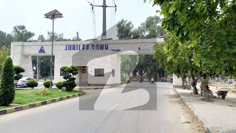 جوبلی ٹاؤن ۔ بلاک اے جوبلی ٹاؤن,لاہور میں 1 کنال رہائشی پلاٹ 1.9 کروڑ میں برائے فروخت۔ جوبلی ٹاؤن ۔ بلاک اے جوبلی ٹاؤن,لاہور میں 1 کنال رہائشی پلاٹ 1.9 کروڑ میں برائے فروخت۔