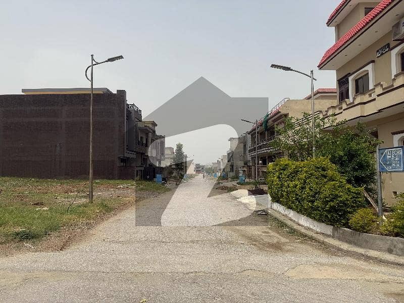 30x60 SUN FACE PLOT FOR SALE ON MDR . 30x60 SUN FACE PLOT FOR SALE ON MDR .