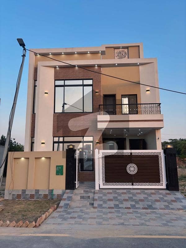 بحریہ نشیمن لاہور میں 3 کمروں کا 5 مرلہ مکان 1.6 کروڑ میں برائے فروخت۔ بحریہ نشیمن لاہور میں 3 کمروں کا 5 مرلہ مکان 1.6 کروڑ میں برائے فروخت۔