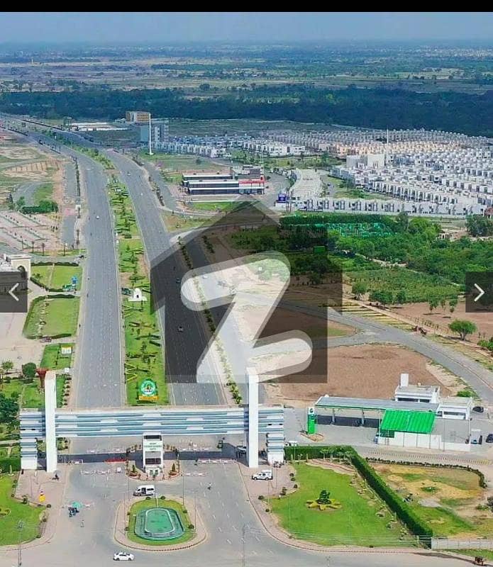 Plot For Sale In gated socaity Plot For Sale In gated socaity
