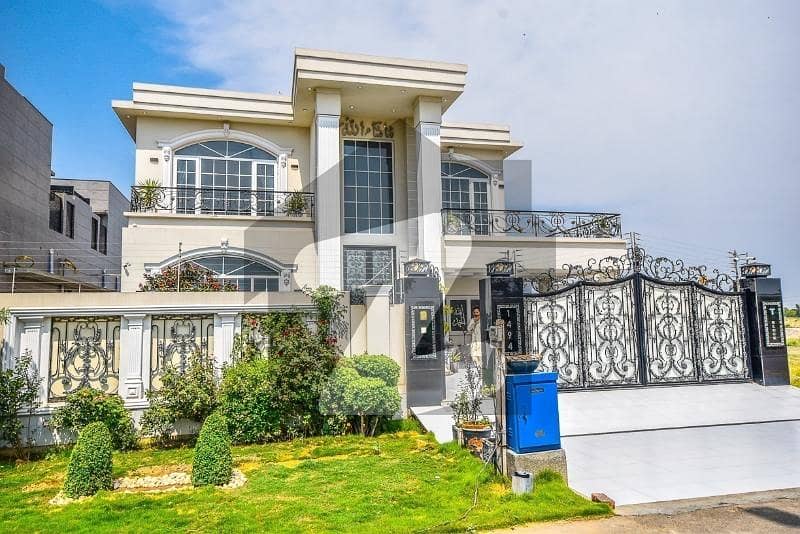 1 Kanal Elegant And Fully Maintained Super Hot Located Bungalow Is Available For Rent In The Best Block Of DHA Lahore. 1 Kanal Elegant And Fully Maintained Super Hot Located Bungalow Is Available For Rent In The Best Block Of DHA Lahore.