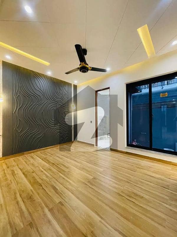 IRAs Block 5 Marla house available for sale