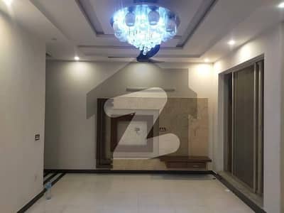 10 Marla Upper Portion Available In Abdalian Society Near By UCP University And Shoukat Khanam