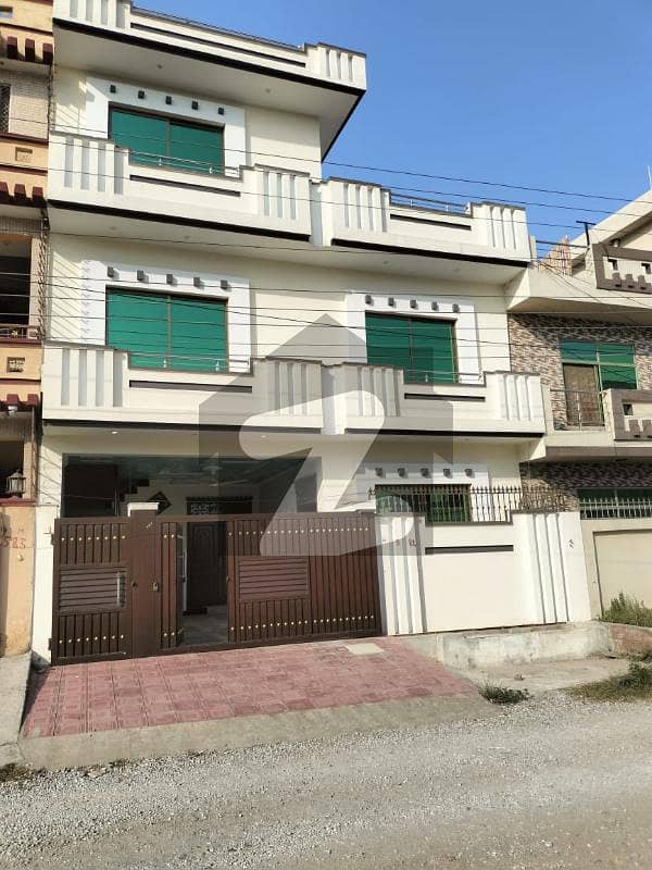 8 MARLA HOUSE FOR SALE 8 MARLA HOUSE FOR SALE