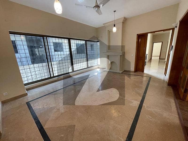 1066 Square Yard House For Rent Big Lawn Vip House 1066 Square Yard House For Rent Big Lawn Vip House