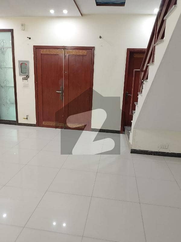 10 Marla Upper Portion Available For Rent 10 Marla Upper Portion Available For Rent