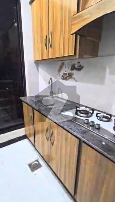 FLAT RENT FOR BACHELOR