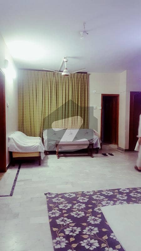 فیڈرل بی ایریا ۔ بلاک 12 فیڈرل بی ایریا,کراچی میں 3 کمروں کا 8 مرلہ مکان 3.95 کروڑ میں برائے فروخت۔