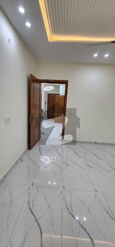 full,Hous,avelbal aprtments,shopes avelbal full,Hous,avelbal aprtments,shopes avelbal