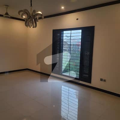 Brand New Portion For Rent In Gulshan Block 7 500gaz West Open 4 Bed Lounge