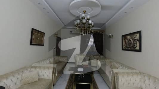 گلشنِ اقبال گلشنِ اقبال ٹاؤن,کراچی میں 4 کمروں کا 8 مرلہ مکان 5.5 کروڑ میں برائے فروخت۔