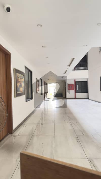 2 beds un furnished apartment available