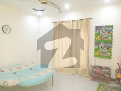 10 MARLA UPPER PORTION AVAILABLE FOR RENT