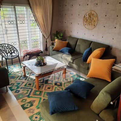 2 Bed Drawing For Rent In High Rise Flat Condition Was Good
