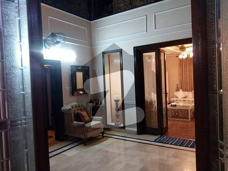 ایسٹ کینال روڈ کینال روڈ,فیصل آباد میں 6 کمروں کا 18 مرلہ مکان 7.0 کروڑ میں برائے فروخت۔ ایسٹ کینال روڈ کینال روڈ,فیصل آباد میں 6 کمروں کا 18 مرلہ مکان 7.0 کروڑ میں برائے فروخت۔