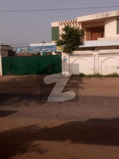 دیگر سرگودھا میں 5 کمروں کا 2 کنال مکان 3.1 کروڑ میں برائے فروخت۔
