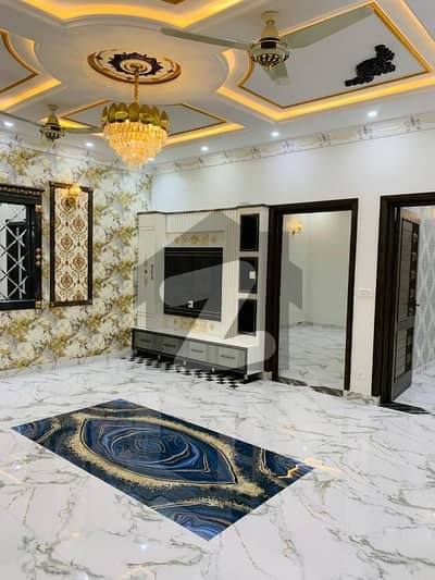 8 MARLA BRAND NEW UPPER PORTION FOR RENT