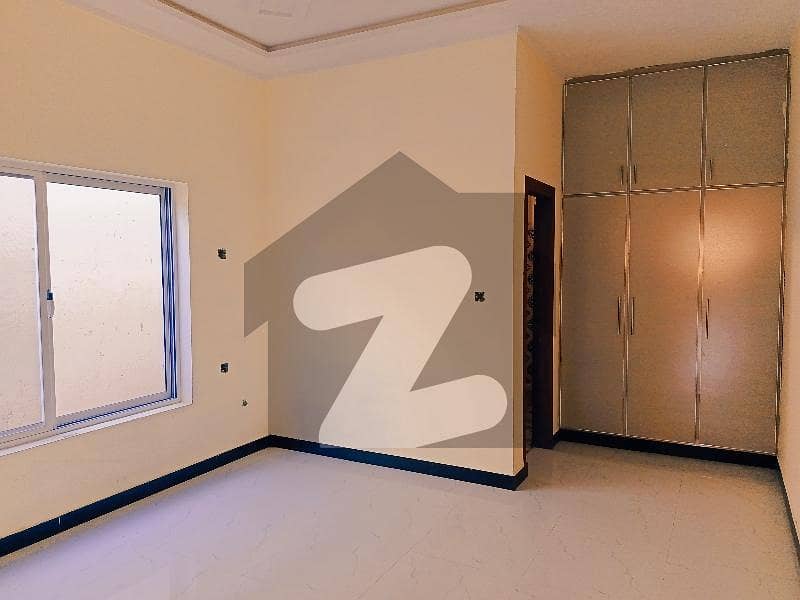 Want To Buy A Upper Portion In E-11? Want To Buy A Upper Portion In E-11?