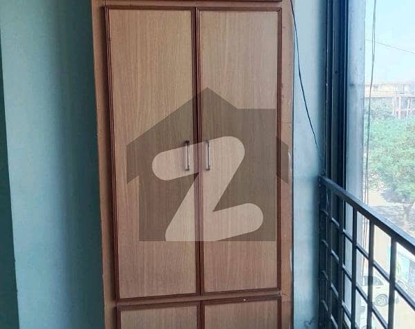 400 Square Yards Flat Is Available For rent 400 Square Yards Flat Is Available For rent