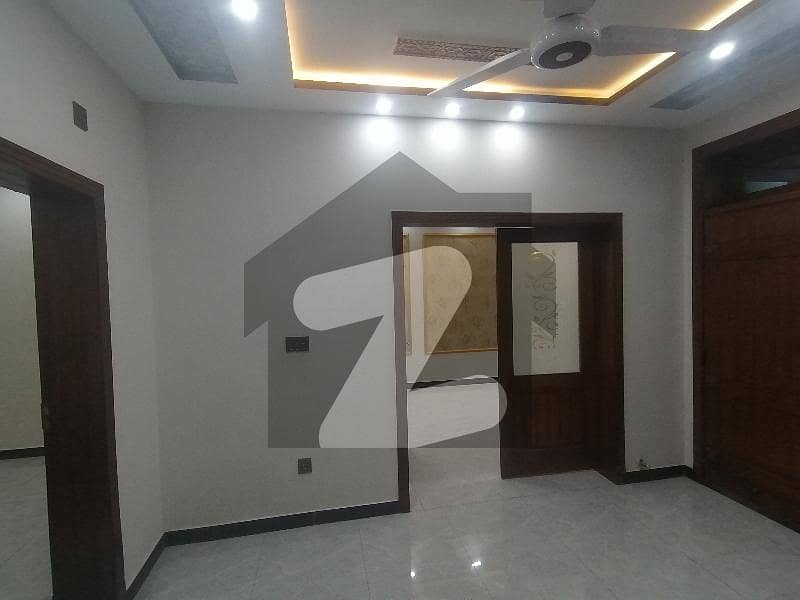 House In D-12 Sized 1000 Square Feet Is Available House In D-12 Sized 1000 Square Feet Is Available