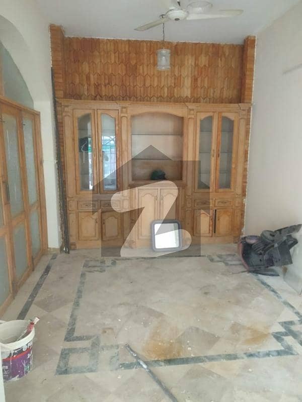 GROUND PORTION AVAILABLE FOR RENT SERVANT QUARTER GROUND PORTION AVAILABLE FOR RENT SERVANT QUARTER