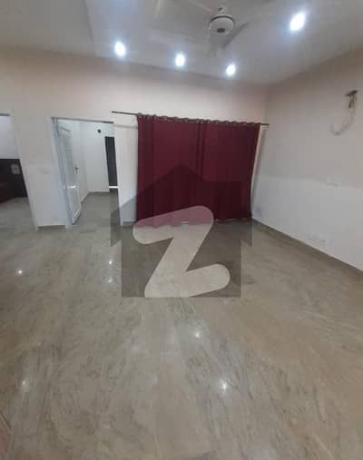 بحریہ انکلیو - سیکٹر این بحریہ انکلیو,بحریہ ٹاؤن,اسلام آباد میں 2 کمروں کا 8 مرلہ زیریں پورشن 55.0 ہزار میں کرایہ پر دستیاب ہے۔