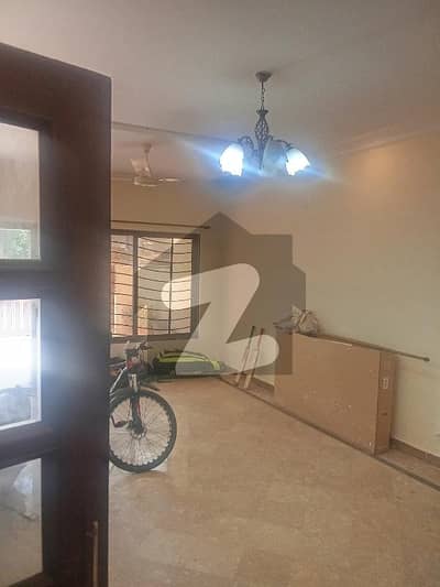 I 8 /4 3 bedroom drawing room tv lounge kitchen attached washrooms ground portion available for rent