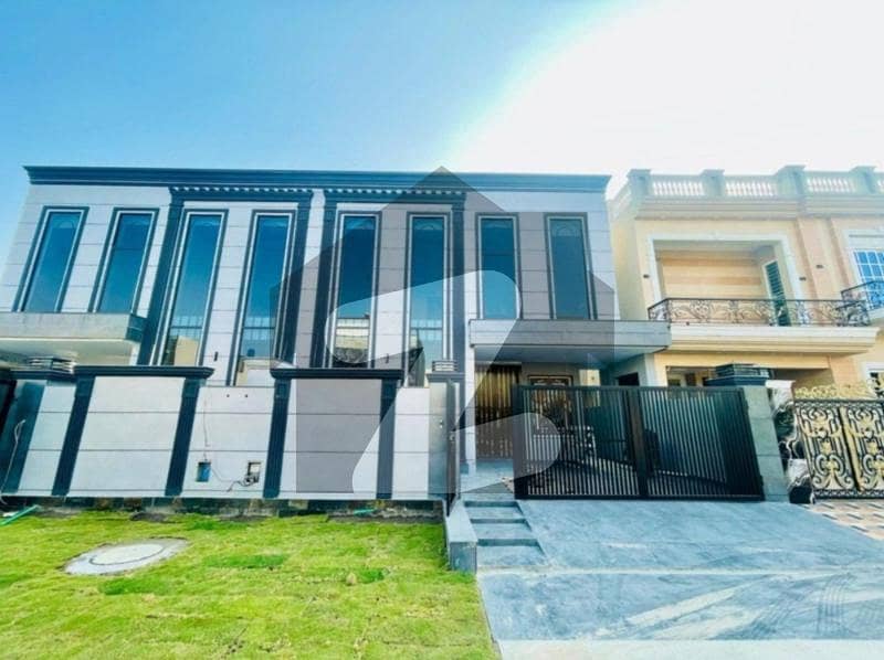 Modern 10 Marla Bungalow for Sale in Imperial 1 Block, Paragon City! Prime Location | Ideal Family Home Modern 10 Marla Bungalow for Sale in Imperial 1 Block, Paragon City! Prime Location | Ideal Family Home