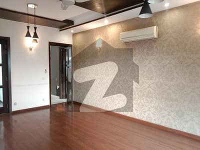 ڈی ایچ اے فیز 5 ڈیفنس (ڈی ایچ اے),لاہور میں 6 کمروں کا 2 کنال مکان 11.0 لاکھ میں کرایہ پر دستیاب ہے۔ ڈی ایچ اے فیز 5 ڈیفنس (ڈی ایچ اے),لاہور میں 6 کمروں کا 2 کنال مکان 11.0 لاکھ میں کرایہ پر دستیاب ہے۔