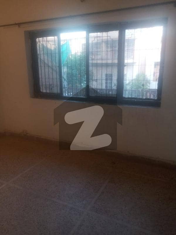 Upper Portion For Rent In G-6 Upper Portion For Rent In G-6