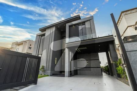 Luxury House of One Kanal For Luxury Living Style at Superb Hot Location in DHA
