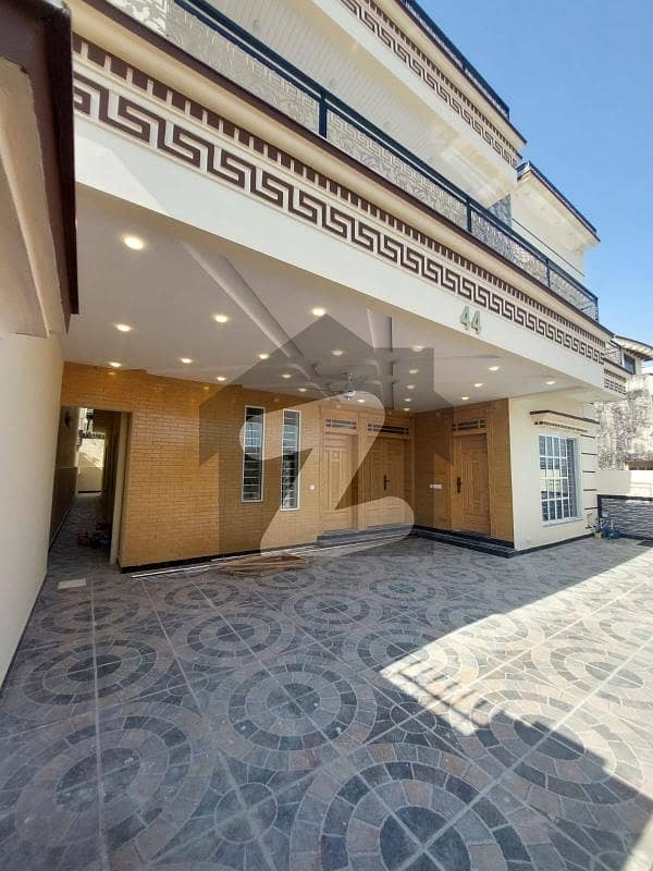 G-13 40x80 Brand new double story Luxury House G-13 40x80 Brand new double story Luxury House