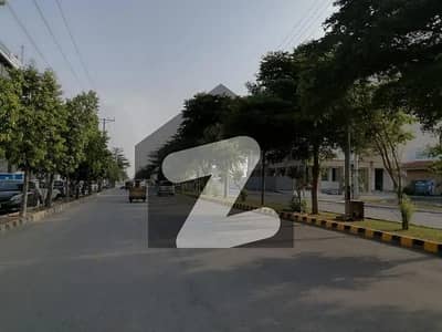 BEAUTIFUL LOCATION PLOT FOR SALE AVAILABLE