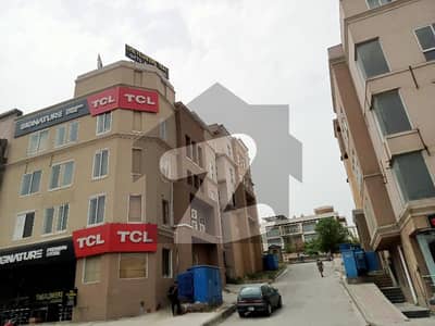 بحریہ ٹاؤن فیز 7 بحریہ ٹاؤن راولپنڈی,راولپنڈی میں 1 کنال دفتر 4.5 لاکھ میں کرایہ پر دستیاب ہے۔