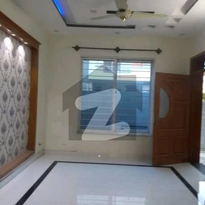 Brand New 1st Floor Available For Rent Location I 11 2 Family Bachelors Everyone Available Beautiful Location Corner House Available For Rent
