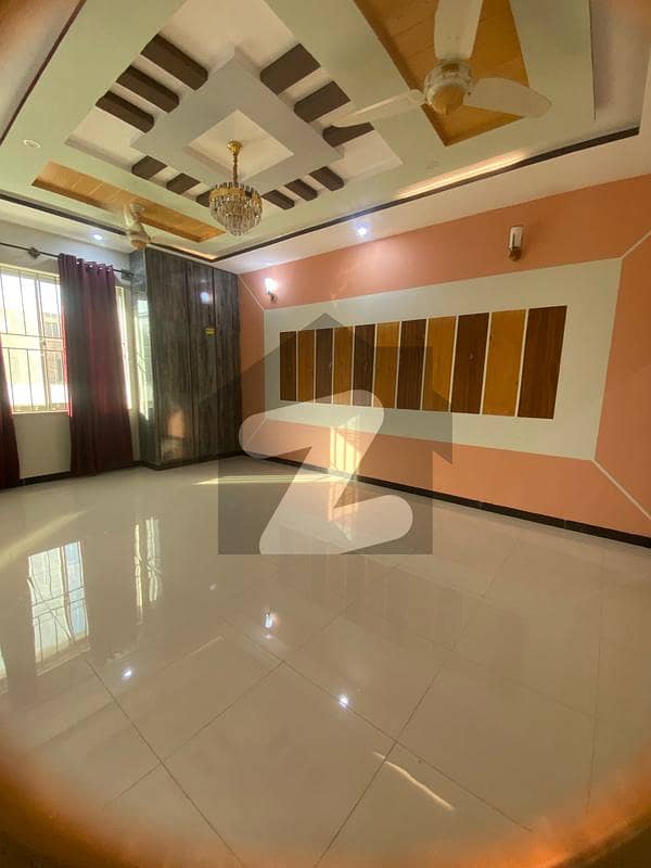 40*80 Upper Portion In New Condition 40*80 Upper Portion In New Condition