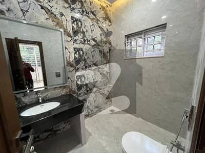 beautiful fully renovated house for rent