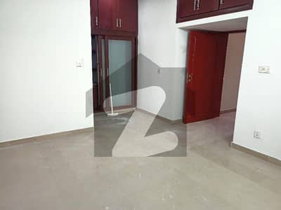 G-9/4 upper portion for rent