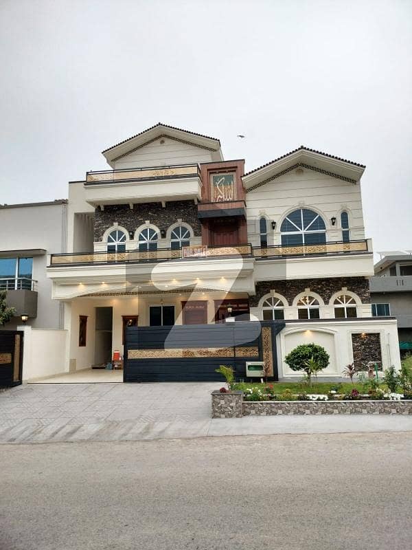 40x80 Brand New Sun Face House For Sale In G13 40x80 Brand New Sun Face House For Sale In G13