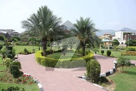 05 Kanal Farm House Corner Plot Available For Sale In Block D.